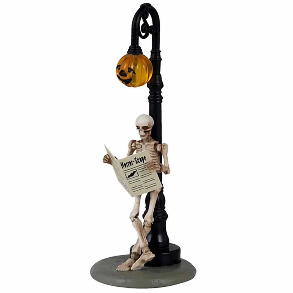 Checking His Horrorscope Spooky Town Lemax Cod 12003
